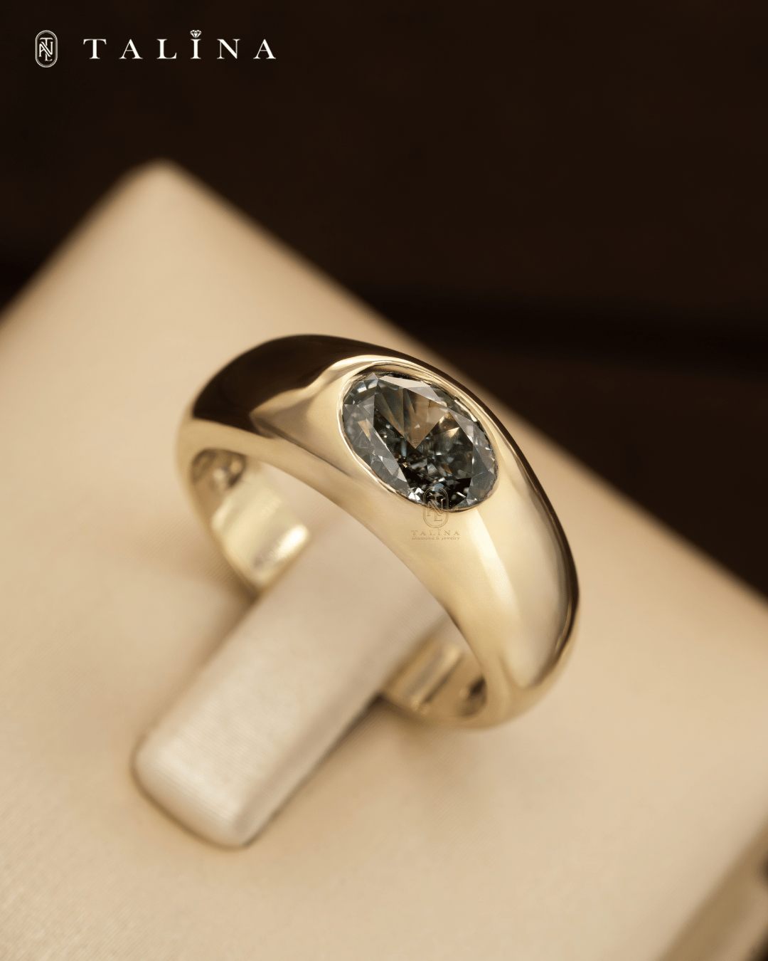 1.85ct Blue Oval Signet Ring